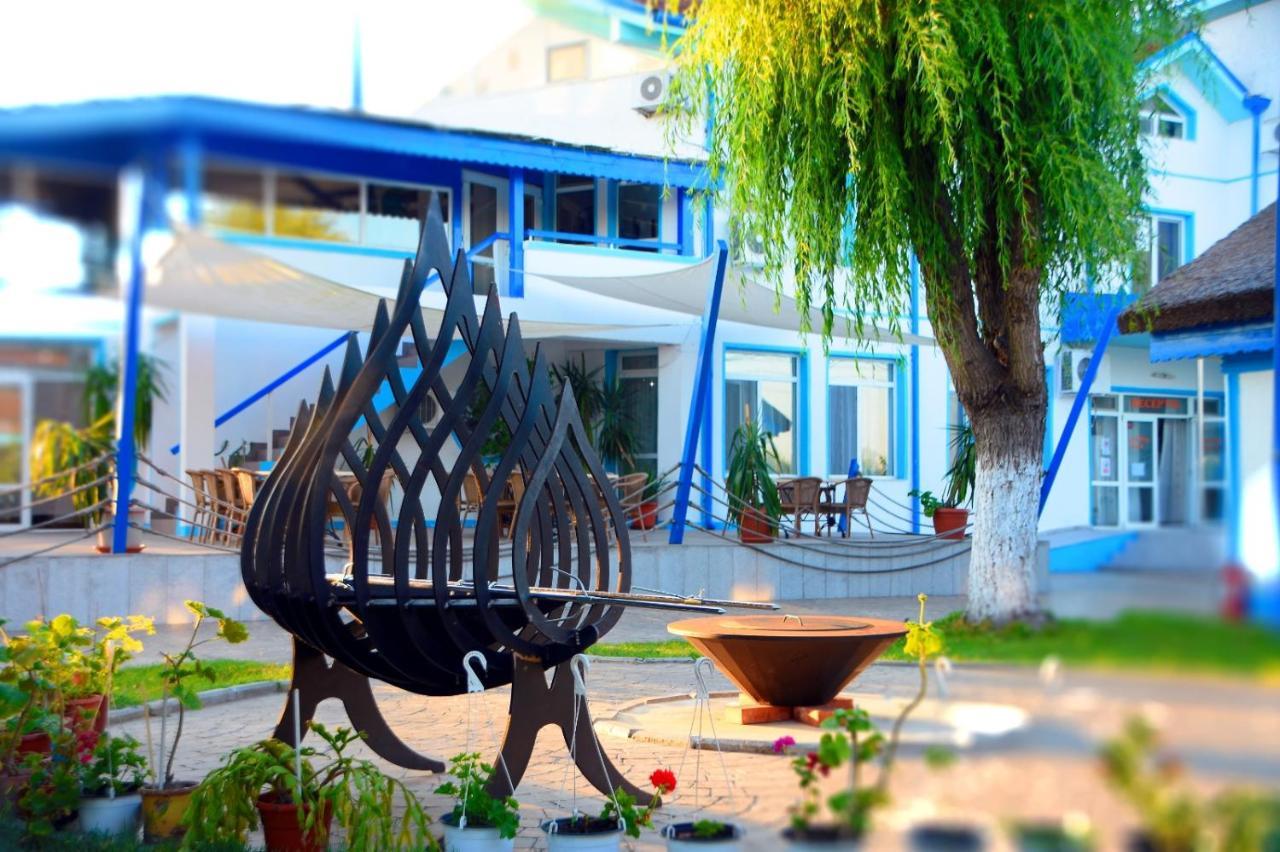 Hotel Sunrise Кришан Екстериор снимка