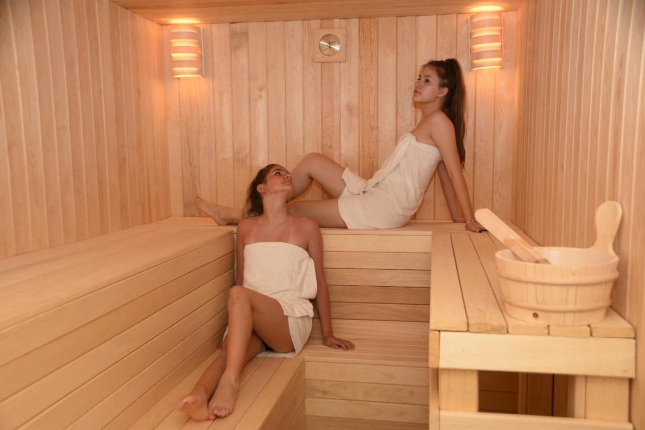 Hotel Sunrise Кришан Екстериор снимка