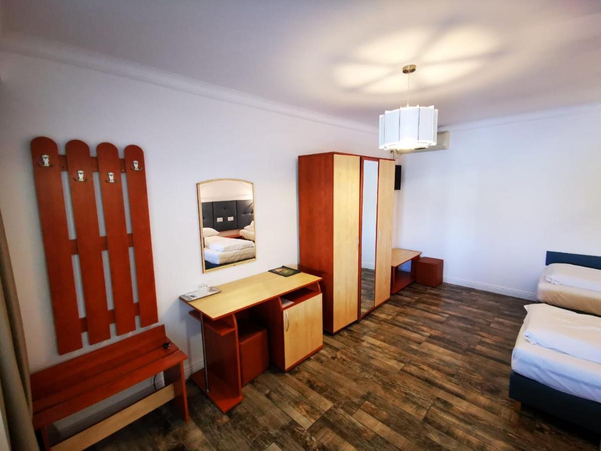 Hotel Sunrise Кришан Екстериор снимка
