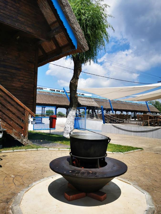 Hotel Sunrise Кришан Екстериор снимка