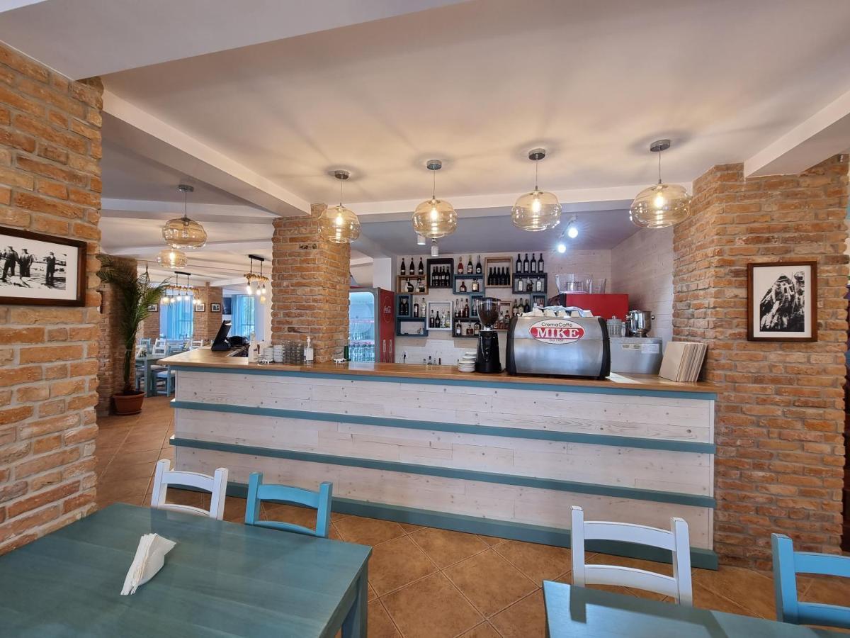 Hotel Sunrise Кришан Екстериор снимка