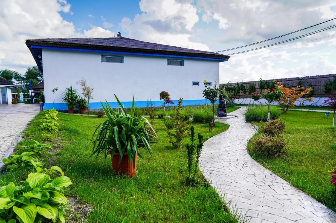 Hotel Sunrise Кришан Екстериор снимка