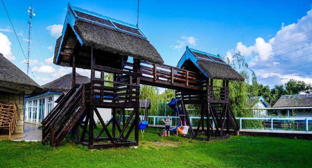 Hotel Sunrise Кришан Екстериор снимка