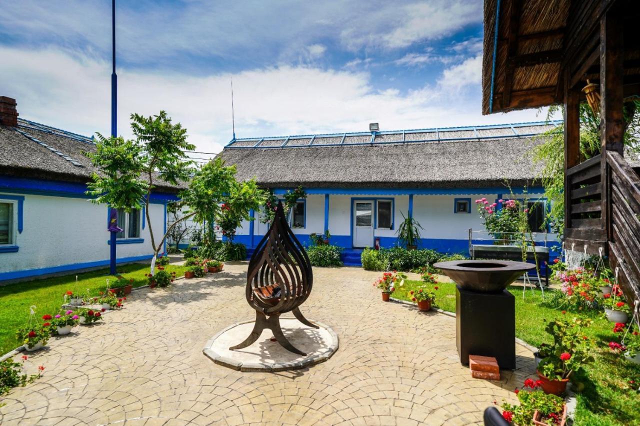 Hotel Sunrise Кришан Екстериор снимка
