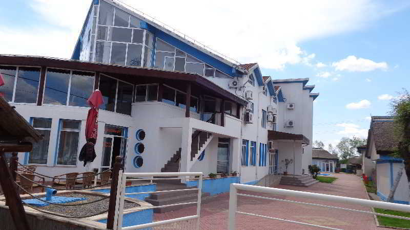 Hotel Sunrise Кришан Екстериор снимка